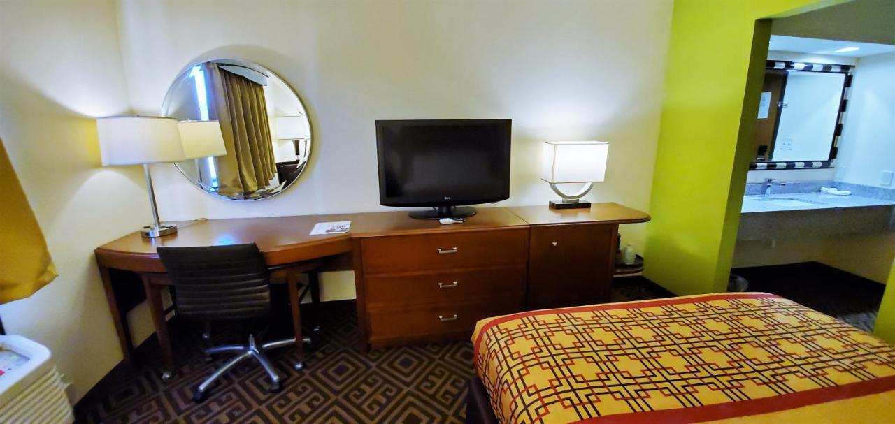 Travel Inn And Suites- Sikeston Miner I-55 Exit-67 Екстериор снимка