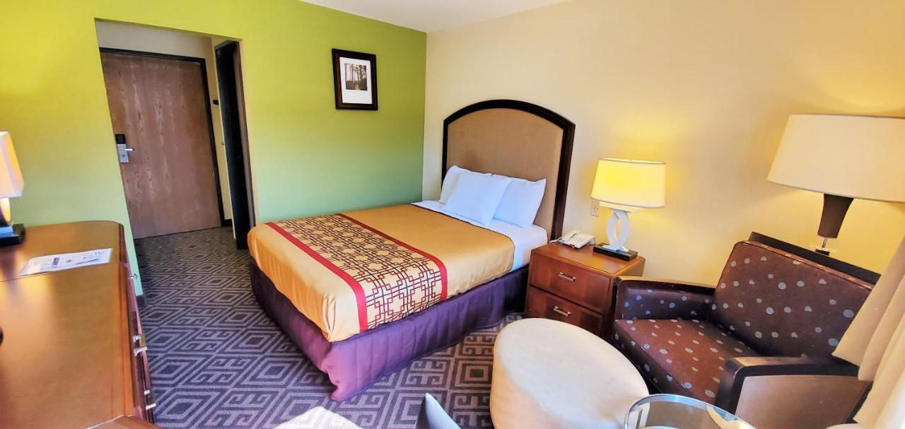 Travel Inn And Suites- Sikeston Miner I-55 Exit-67 Екстериор снимка